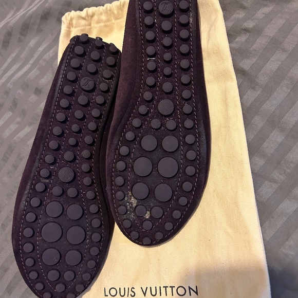 Louis Vuitton - Picture 3 of 3
